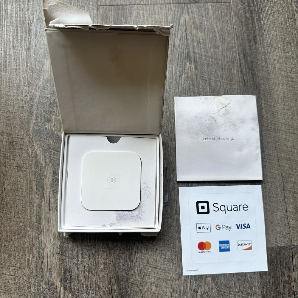 Square A-SKU-0485 Credit Card Reader Store Brand New Damaged Box
